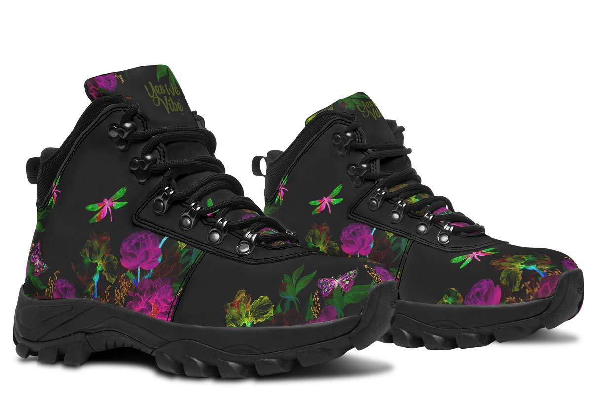 Outdoorvibeboots-105FlowersAndDragonflyBlack05070-Blk-YWV-STR8.jpg